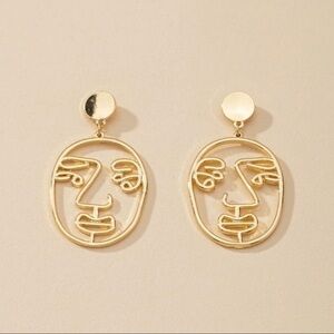 3/$30 💛 Abstract Face Earrings